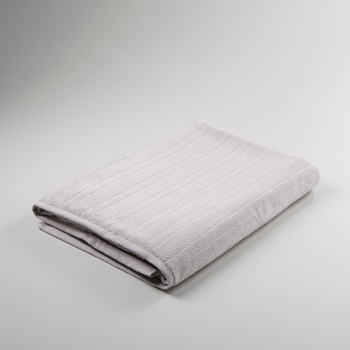 03 12 0036 Toalha de Praia e Piscina Biarritz Cinza 001